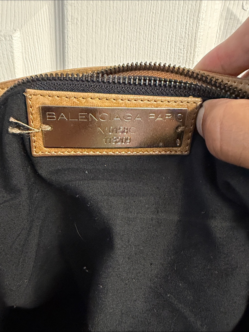 Stylish Tan Leather Satchel Handbag - Classic Women’s Bag - Picture 7 of 16